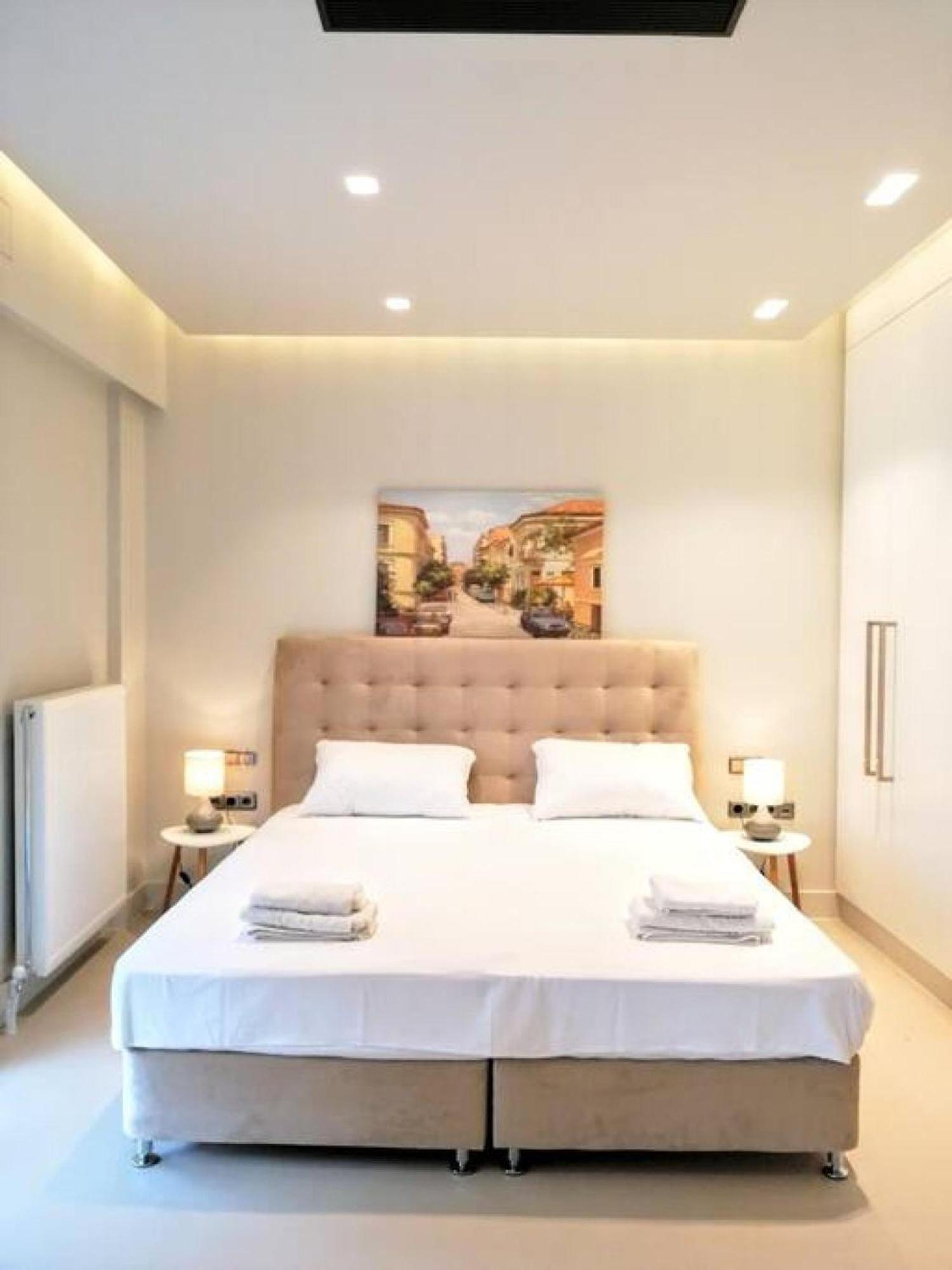Luxurious Minimal Apartment In Acropolis Atenas Exterior foto